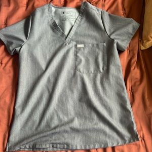 graphite gray figs scrub set. catarina top and high waisted joggers, size small